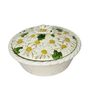 Metlox -Poppytrail Sculptured Daisy 1.5 Qt Covered Casserole-Vintage